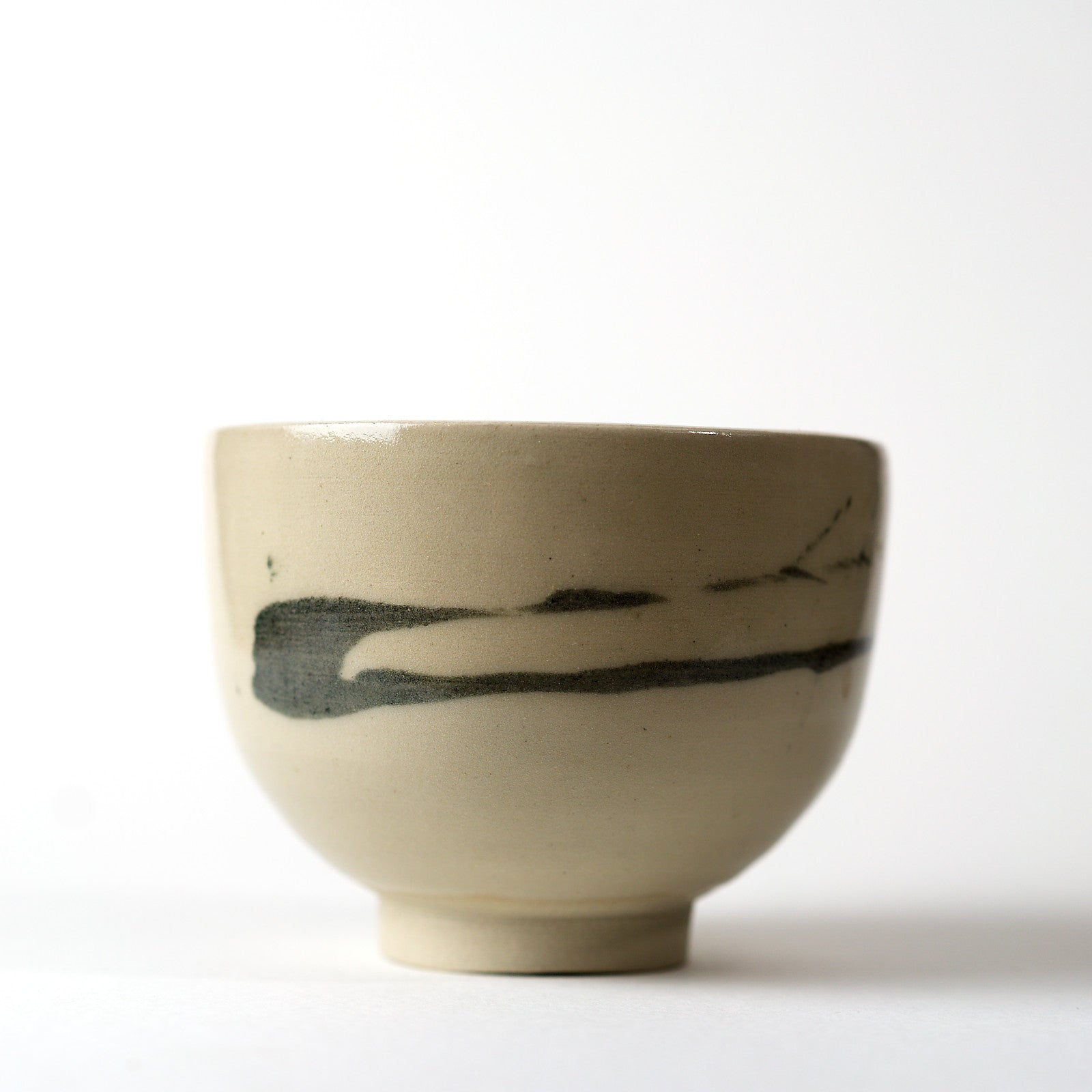 Ručně vyrobená čajová miska