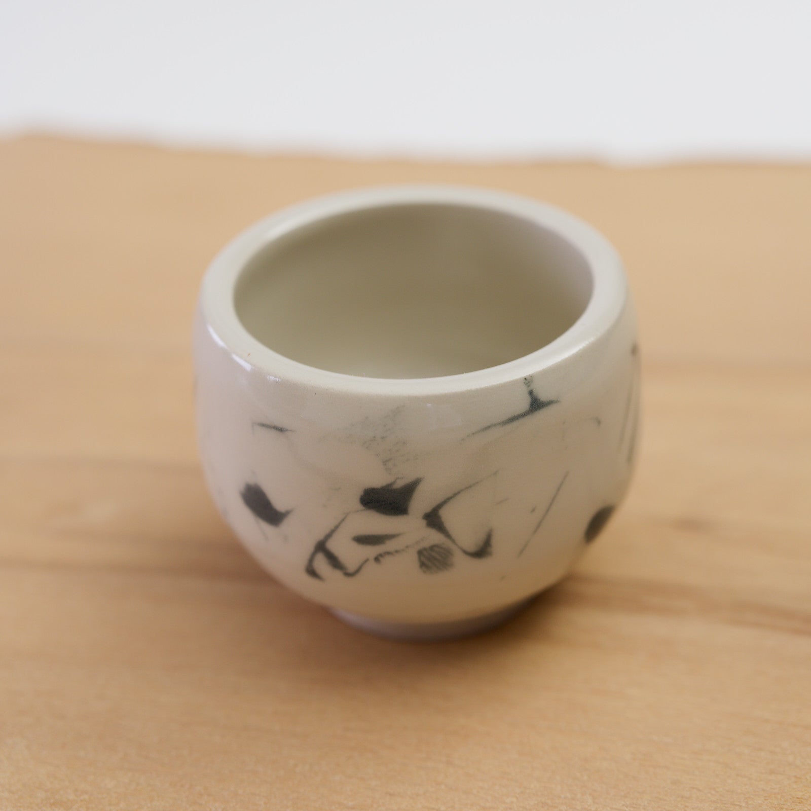 Ručně vyrobený čajový hrnek malý