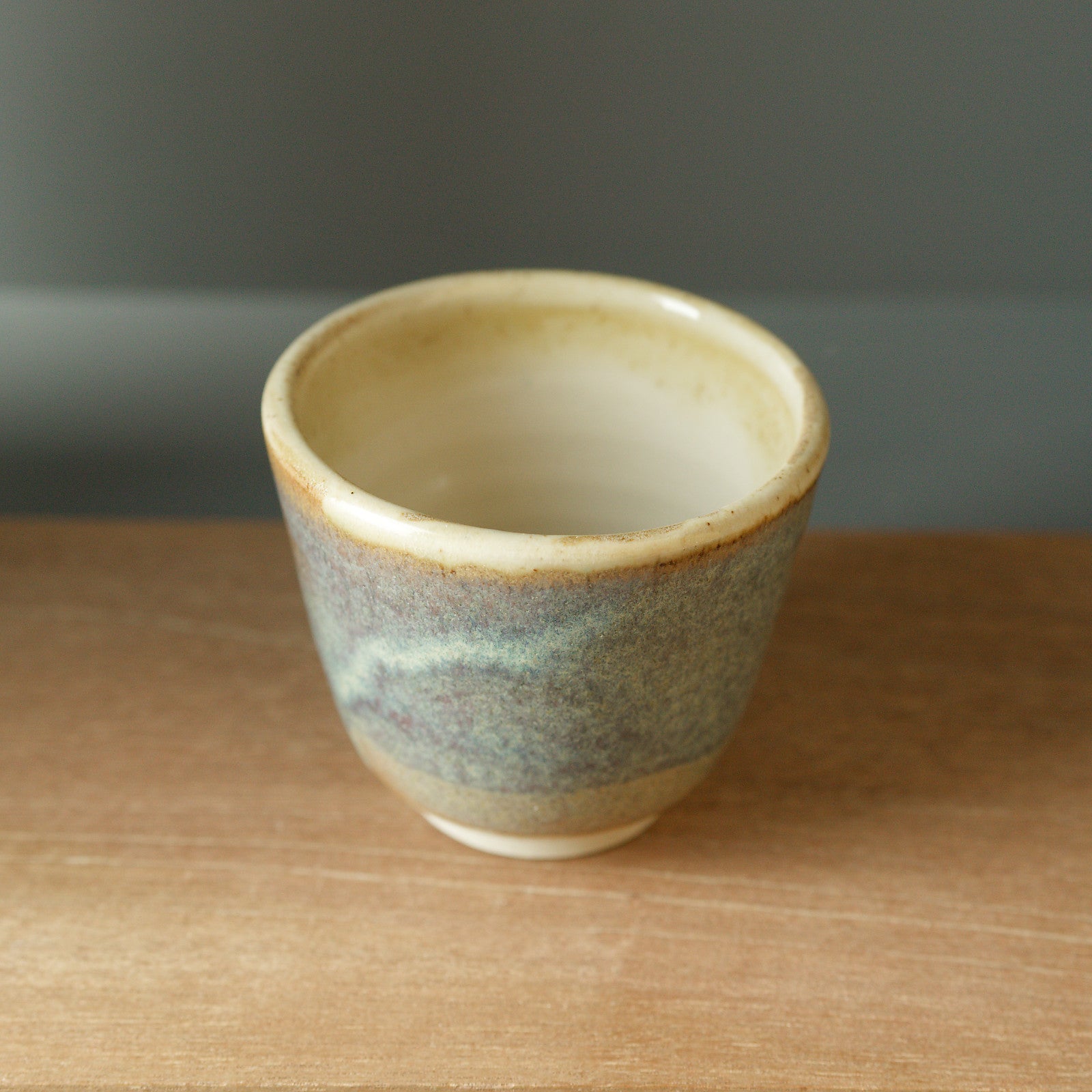 Ručně vyrobený šálek na espresso